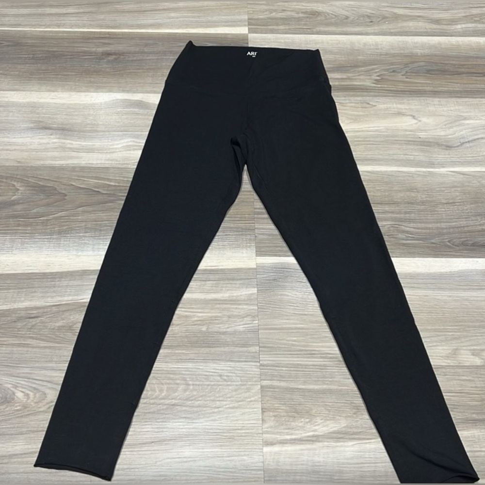Aritzia black leggings  size small